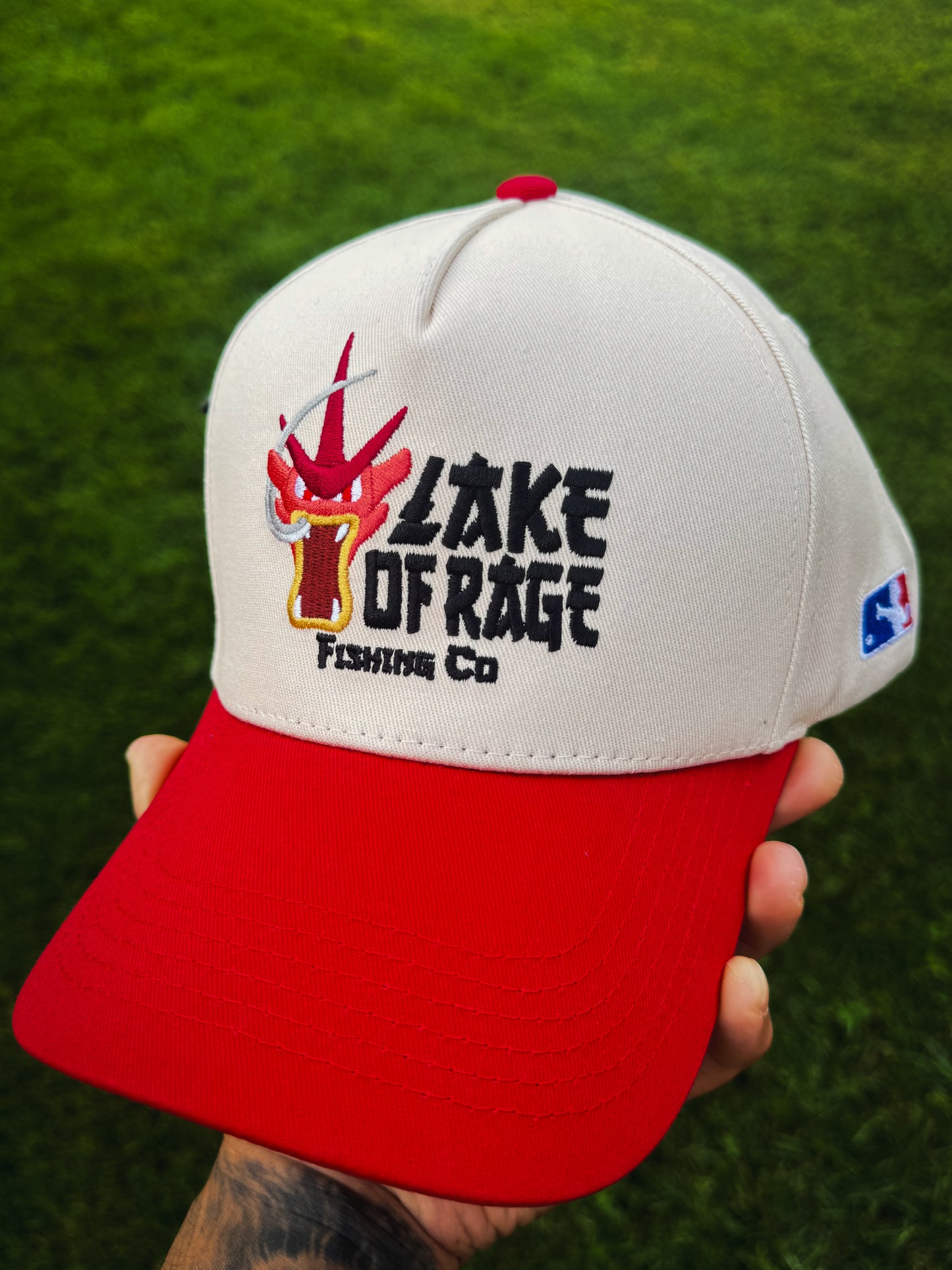Lake of Rage Cream/Red